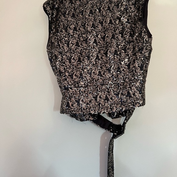 Brand new vest with tags - Picture 3 of 16